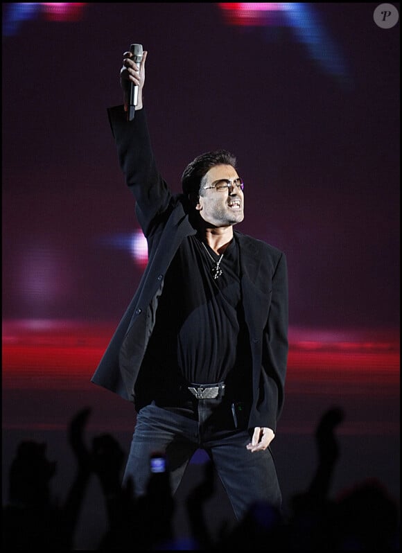 George Michael en concert à Copenhague en 2008.