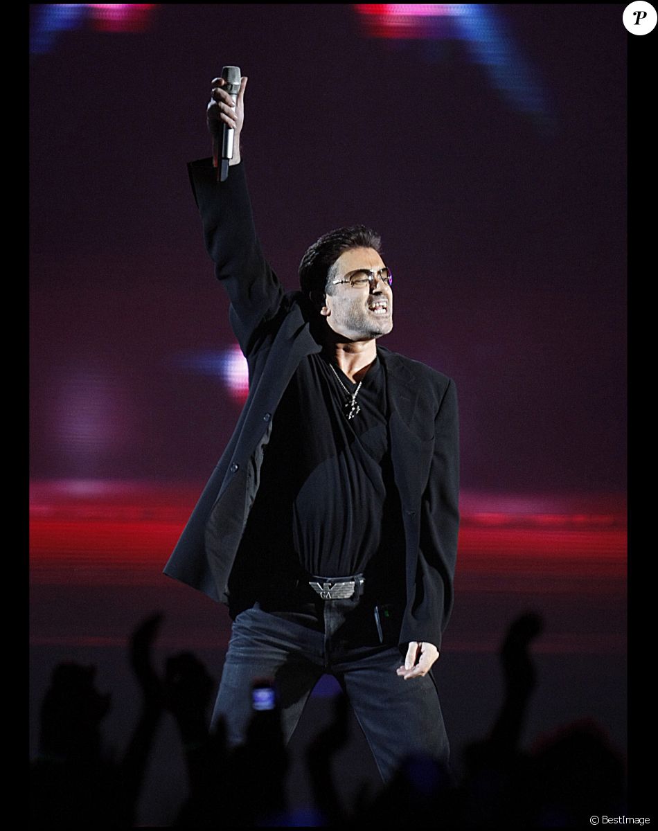 George Michael en concert à Copenhague en 2008.