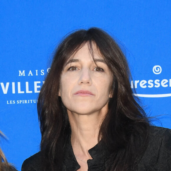 Jane Birkin et sa fille Charlotte Gainsbourg - Photocall du film "Jane par Charlotte" lors du 14ème Festival du Film Francophone d'Angoulême. Le 27 août 2021 © Coadic Guirec / Bestimage
