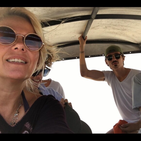 Flavie Flament et son fils Antoine prennent la pose en duo sur Instagram.