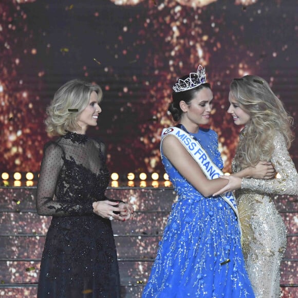 Diane Leyre élue Miss France 2022 : Miss Île-de-France 2021 couronnée. Le 11 décembre 2021.