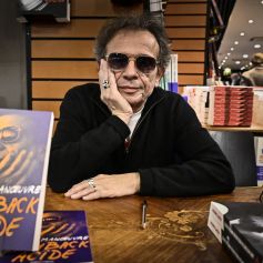 Philippe Manoeuvre présente son dernier livre "Flashback Acide" à la librairie Martin Delbert à Agen. Le 24 novembre 2021. © Thierry Breton / Panoramic / Bestimage