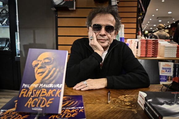 Philippe Manoeuvre présente son dernier livre "Flashback Acide" à la librairie Martin Delbert à Agen. Le 24 novembre 2021. © Thierry Breton / Panoramic / Bestimage