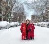 Camille Santoro de "Familles nombreuses" au Québc, photo avec ses fils