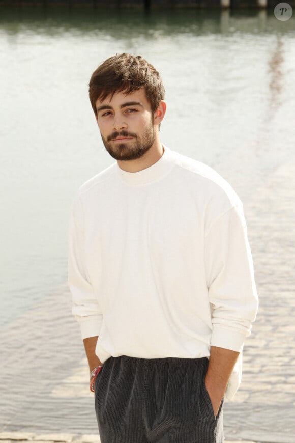 Clément Rémiens "Ici tout commence" - Photocall lors du Festival de la Fiction de La Rochelle. Le 18 septembre 2021 © Christophe Aubert via Bestimage