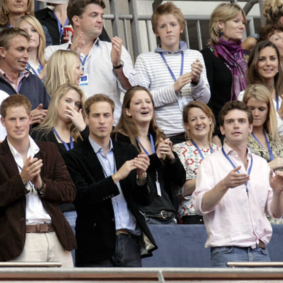 Le prince Harry, le prince William et Kate Middleton lors du concert hommage à Diana (pour son 46e anniversaire) à Wembley, à Londres, en 2007.