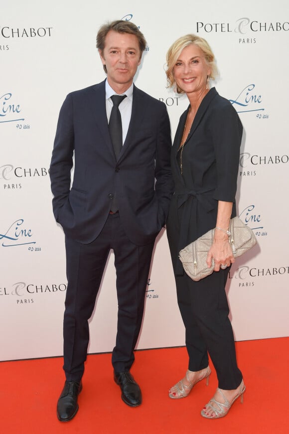 Michèle Laroque et son compagnon François Baroin - Soirée du 90e anniversaire de Line Renaud sur le Bateau Potel et Chabot "Pavillon Seine" à Paris.