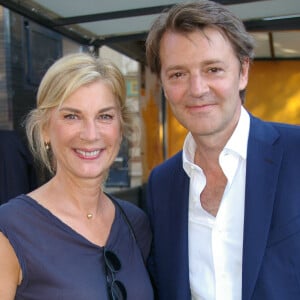 Michèle Laroque et François Baroin dans le village du tour de France à Troyes. © Fabien Faure / Bestimage