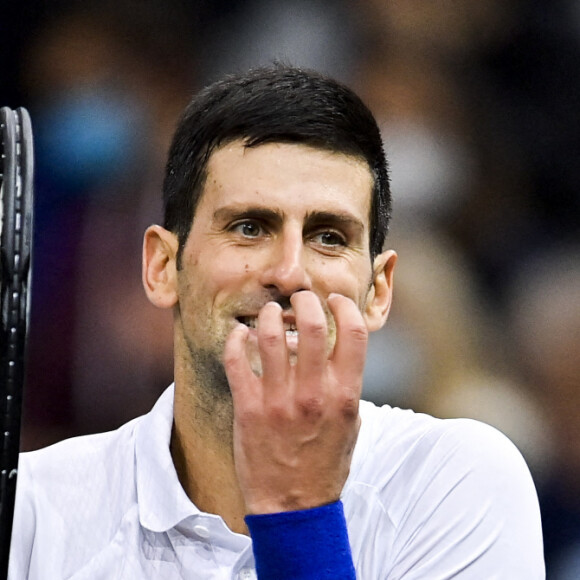 Novak Djokovic s'impose face à Hubert Hurkacz et se qualifie pour la finale du Rolex Paris Masters 2021 le 6 novembre 2021. © JB Autissier / Panoramic / Bestimage 