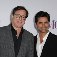 Mort de Bob Saget : John Stamos dévasté auprès de sa veuve, photos déchirantes...