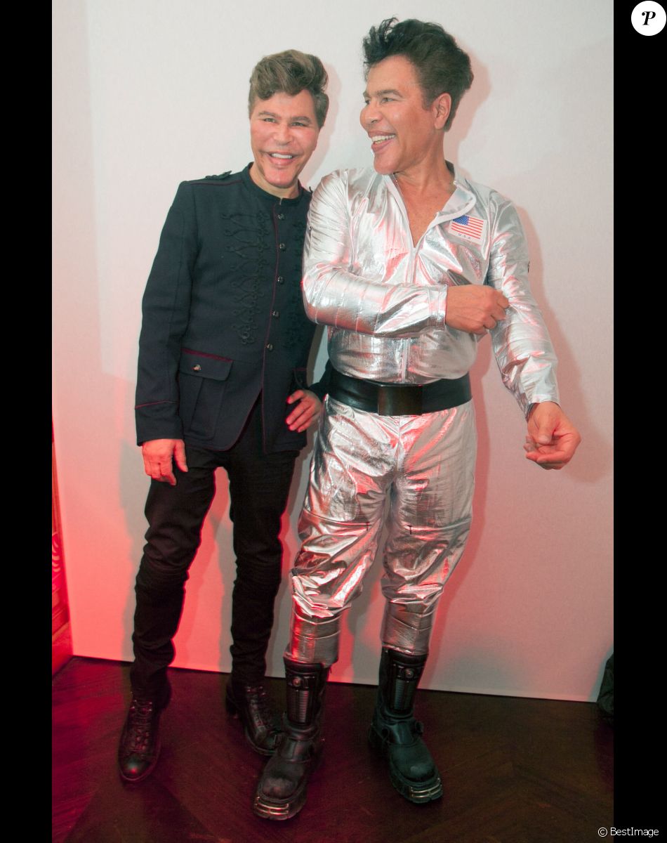 Igor Bogdanoff et Grichka Bogdanoff - Le Bal des Princesses au Pavillon Royal du bois de Boulogne à Paris, le 5 avril 2014.