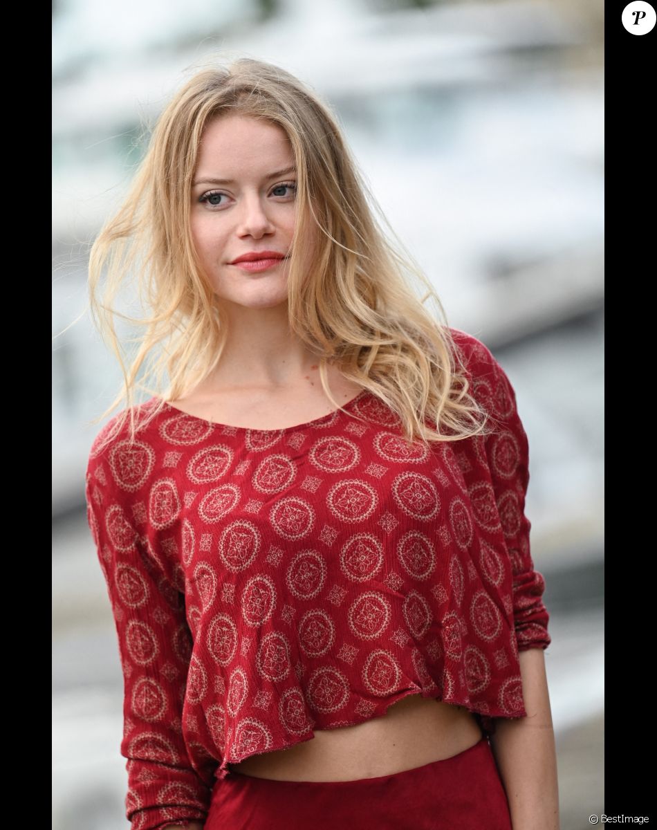 Romane Jolly - Photocall lors du Festival de la Fiction de La Rochelle.