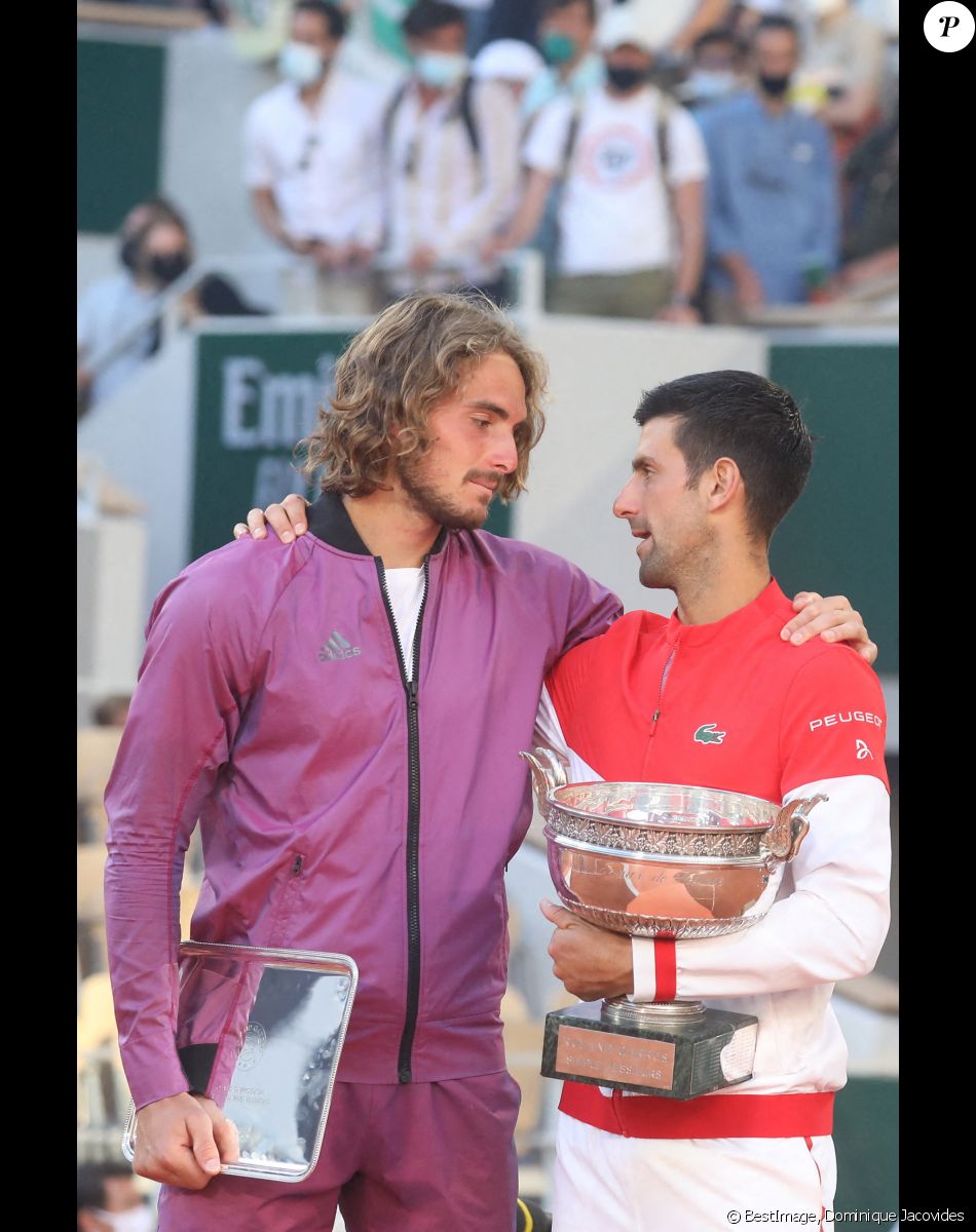 Novak Djokovic et Stefanos Tsitsipas - Novak Djokovic s'est imposé face à Stefanos Tsitsipas en finale des internationaux de tennis de Roland Garros à Paris. © Dominique Jacovides/Bestimage