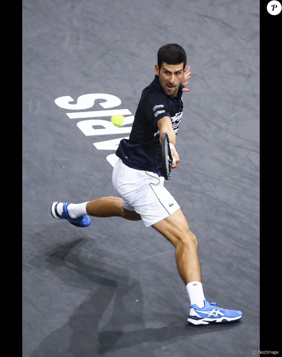 Novak Djokovic lors du tournoi Rolex Paris Masters 2019, le 1er novembre 2019.