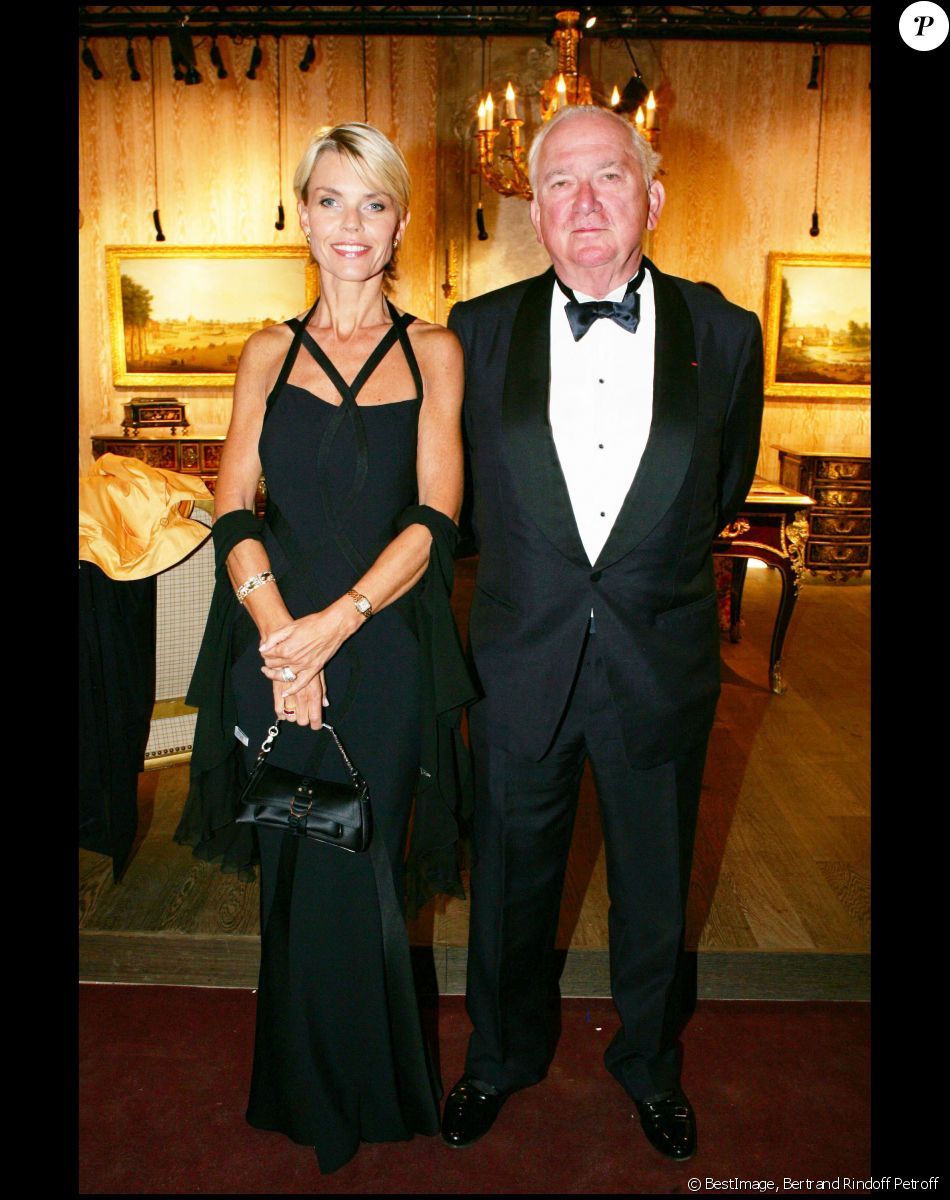 Jean-Paul Guerlain et Christina de Kragh - Diner de Gala de la 22e biennale des antiquaires au profit de la Fondation des Hôpitaux de Paris au carrousel du Louvre à Paris.