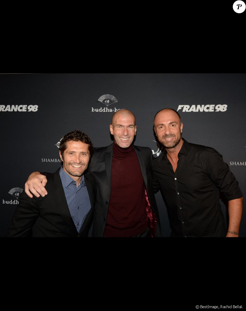 Semi-Exclusif - Bixente Lizarazu, Zinedine Zidane, Christophe Dugarry - A l'occasion des 20 ans de la victoire de l'équipe de France, les bleus 98 se sont rendus à un dîner organisé au Buddha Bar avec tous les joueurs et leur famille. © Rachid Bellak/Bestimage