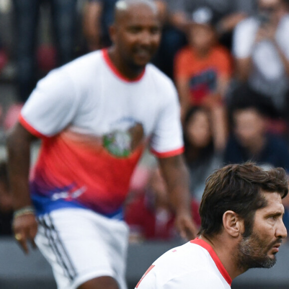 Zinédine Zidane et Bixente Lizarazu - Les champions du monde de 98 ont défié les rugbymen du Stade toulousain lors d'une rencontre caritative pour l'association de Pascal Olmeta "Un sourire, un espoir pour la vie" sur la pelouse du stade Ernest Wallon à Toulouse, France, le 10 juillet 2017. © Agence/Bestimage