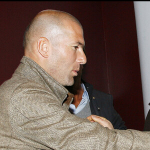 Zinedine Zidane et Bixente Lizarazu à Paris.