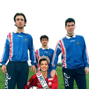 Zinedine Zidane et Bixente Lizarazu et Christophe Dugarry avec Miss France 95, Melody Vilbert.