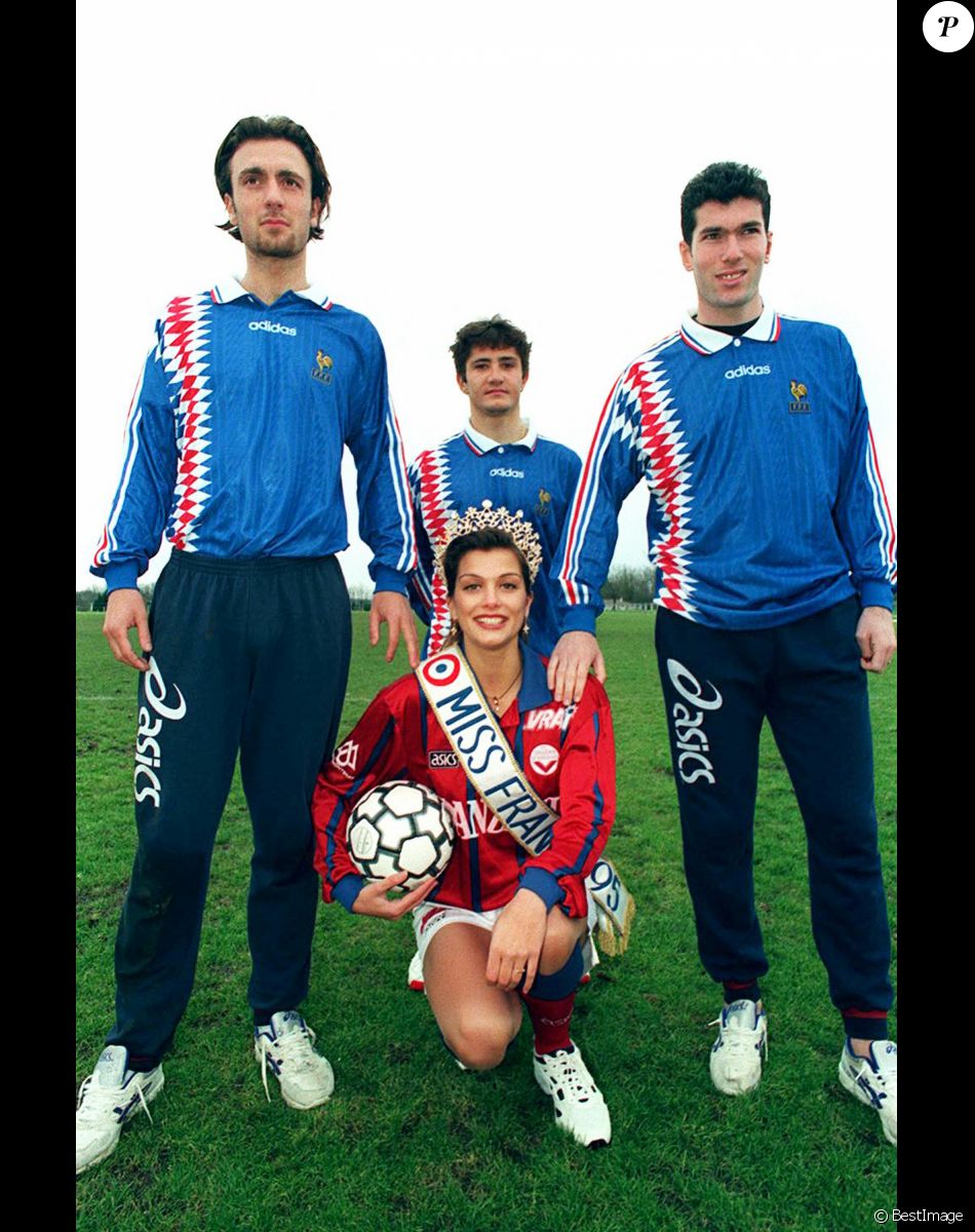 Zinedine Zidane et Bixente Lizarazu et Christophe Dugarry avec Miss France 95, Melody Vilbert.
