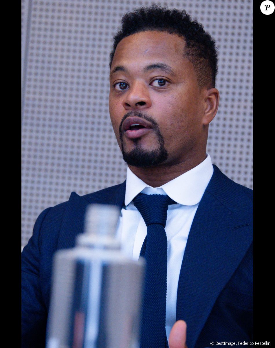 Patrice Evra pour la promotion de son nouveau livre "I love this Game". Paris. Le 10 janvier 2022. © Federico Pestellini / Panoramic / Bestimage