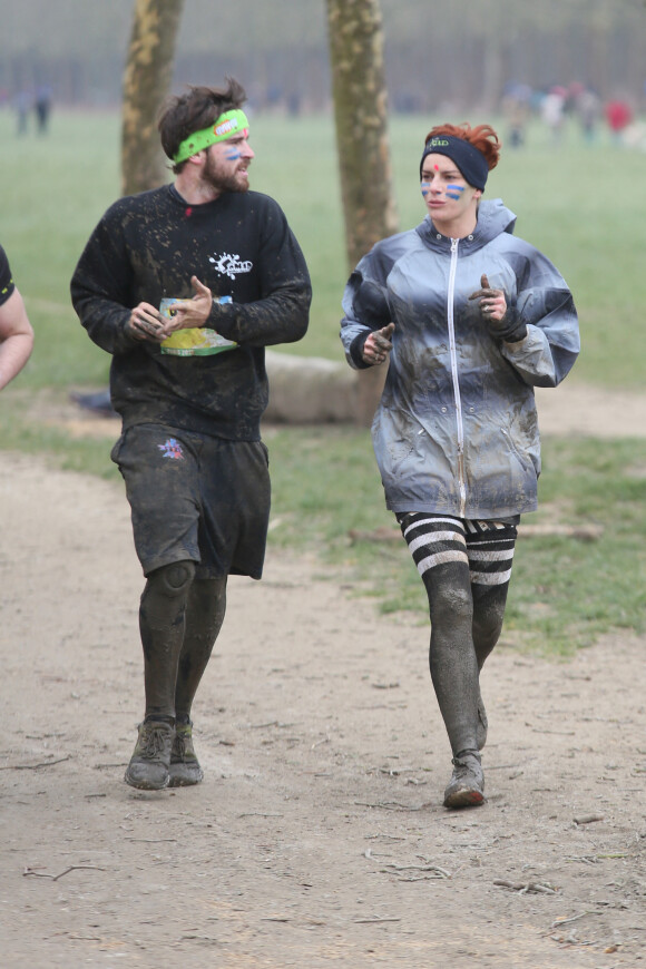 Fauve Hautot et son compagnon Jules Renault - Course SoMAD au château de Vincennes à Paris le 20 mars 2016. Fauve Hautot est la marraine de l'édition 2016 de cette course à obstacles. © CVS/Bestimage