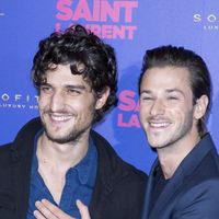 "C'est très dur là" : L'hommage bouleversant de Louis Garrel à Gaspard Ulliel