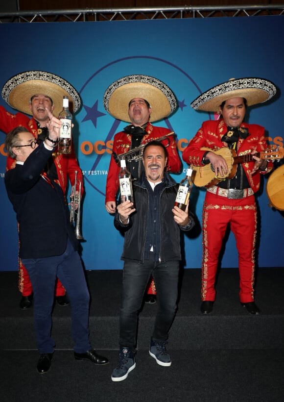 José Garcia présente sa nouvelle cuvée de vin rosé - Photocall de la soirée lors de la 25ème édition du Festival international du film de comédie de l'Alpe d'Huez © Dominique Jacovides / Bestimage