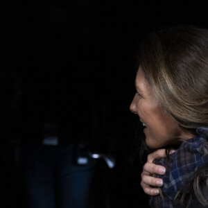 Exclusif - Anne-Claire Coudray et sa fille - Backstage - Enregistrement de l'émission "La Chanson secrète 10" diffusée sur TF1 le 22 janvier 2022 © Jacovides-Moreau / Bestimage