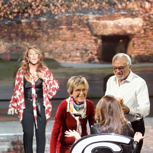 Exclusif - Julie Pietri, Michelle et Jean, les parents de Anne-Claire Coudray - Surprises - Enregistrement de l'émission "La Chanson secrète 10" diffusée sur TF1 le 22 janvier 2022 © Jacovides-Moreau / Bestimage