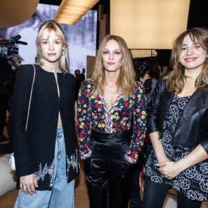 Angèle, Vanessa Paradis et Izïa Higelin assistent au 2ème défilé de mode Haute-Couture 2022 "Chanel" au Grand Palais Ephémère à Paris. Le 25 janvier 2022 © Olivier Borde / Bestimage