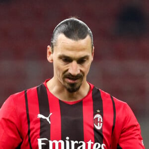 Zlatan Ibrahimovic lors du match de football Serie A opposant l'AC Milan au Spezia Calcio au stade San Siro à Milan, Italie, le 17 janvier 2022. Spezia a gagné 2-1. © Fabrizio Andrea Bertani/Pacific Press/Zuma Press/Bestimage