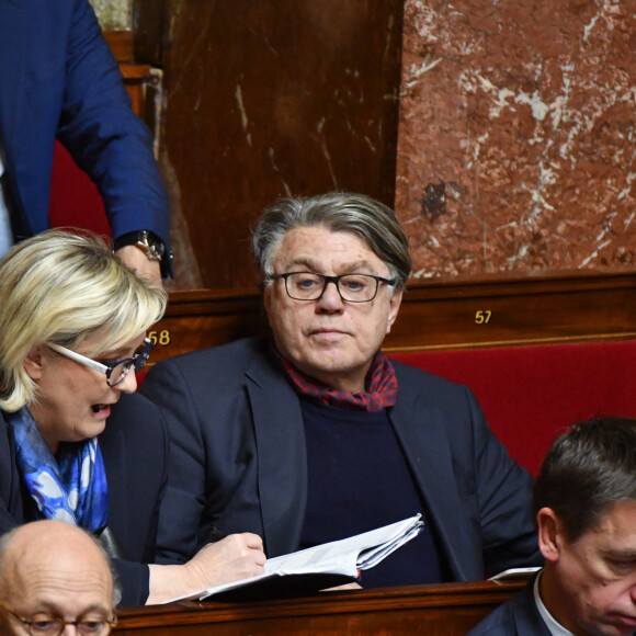 Marine Le Pen, Gilbert Collard - Séance de question au gouvernement à l'Assemblée Nationale à Paris le 16 janvier 2018.