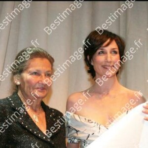 Info - Elsa Zylberstein incarnera Simone Veil sur grand écran - Gala Scopus Award organisé par l'Université Hébraïque de Jérusalem au Palais Brongniart