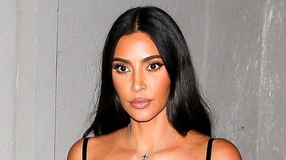 Kim Kardashian abuse des retouches : ses fans se moquent, elle supprime tout
