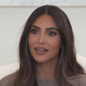 Kim Kardashian parle de son père, Robert, dans l'émission "L'Icroyable Famille Kardashian"