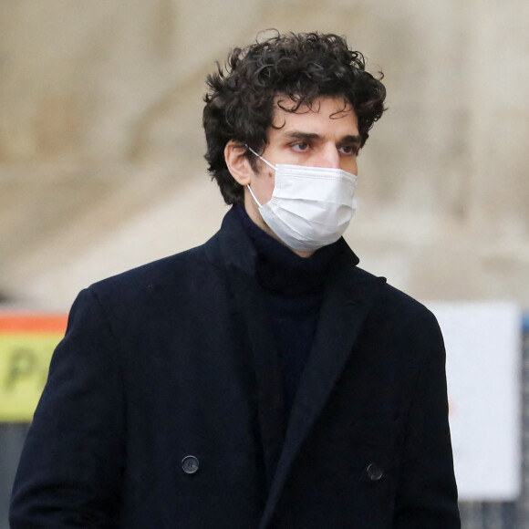 Louis Garrel - Arrivées aux obsèques (bénédiction) de Gaspard Ulliel en l'église Saint-Eustache à Paris. Le 27 janvier 2022 © Jacovides-Moreau / Bestimage