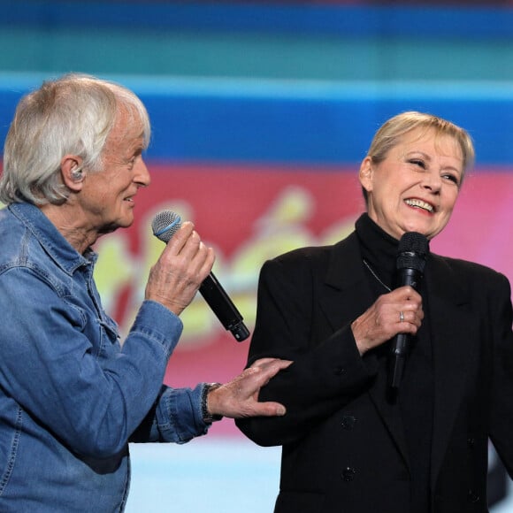 Exclusif - Dave, Dorothée et Nikos Aliagas - Surprises - Enregistrement de l'émission "La Chanson secrète 10" diffusée sur TF1 le 22 janvier 2022 © Jacovides-Moreau / Bestimage A