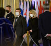 Le président Emmanuel Macron et la première dame Brigitte Macron lors de la remise du prix French Design 100 au palais de l'Elysée à Paris le 20 janvier 2022