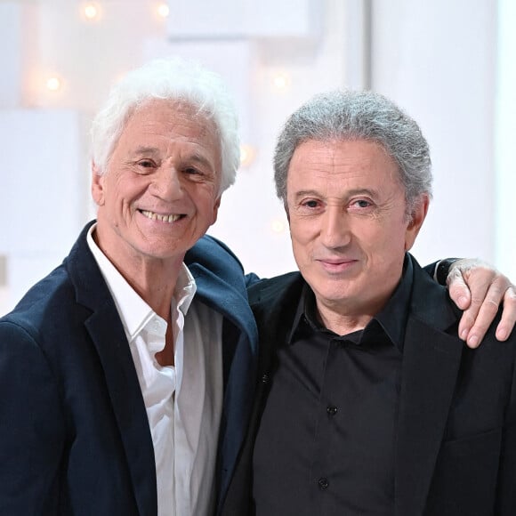 Exclusif - Gérard Lenorman et Michel Drucker - Enregistrement de l'émission "Vivement Dimanche" présentée par M.Drucker et diffusée le 30 janvier sur France 2. Le 21 janvier 2022 © Guillaume Gaffiot / Bestimage