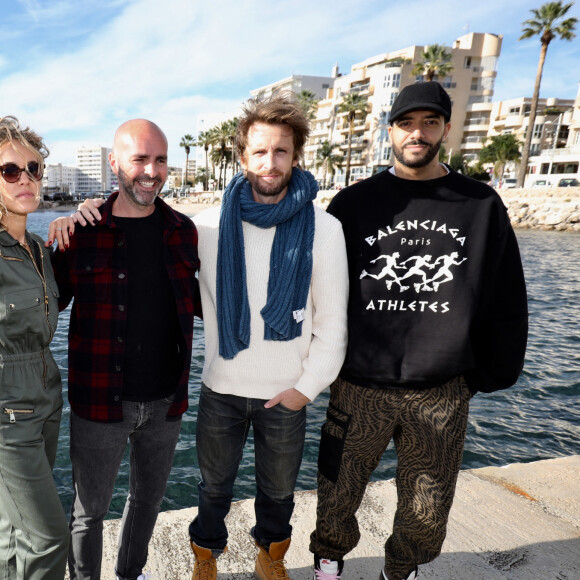 Exclusif - Elodie Fontan, Julien Arruti, Philippe Lacheau et Tarek Boudali - P.Lacheau et l'équipe du film "Super-héros malgré lui" présentent leur nouveau long métrage à Toulon, le 1er décembre 2021. La sortie de cette comédie est prévue en février 2022. © Luc Boutria / Nice Matin / Bestimage
