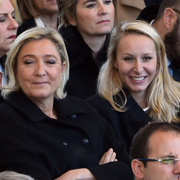 Marine Le Pen et Marion Maréchal lors de l'hommage National aux victimes de l'attentat de Nice le 15 octobre 2016