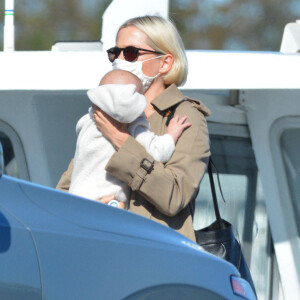 Michelle Williams et son mari Thomas Kail sont allés se balader en bateau à Bay Shore, New York, le 19 octobre 2020.