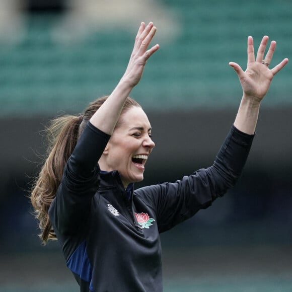 Kate Middleton, nouvelle marraine royale de la Rugby Football Union, lors d'une visite au Twickenham Stadium de Londres, le 2 février 2022.