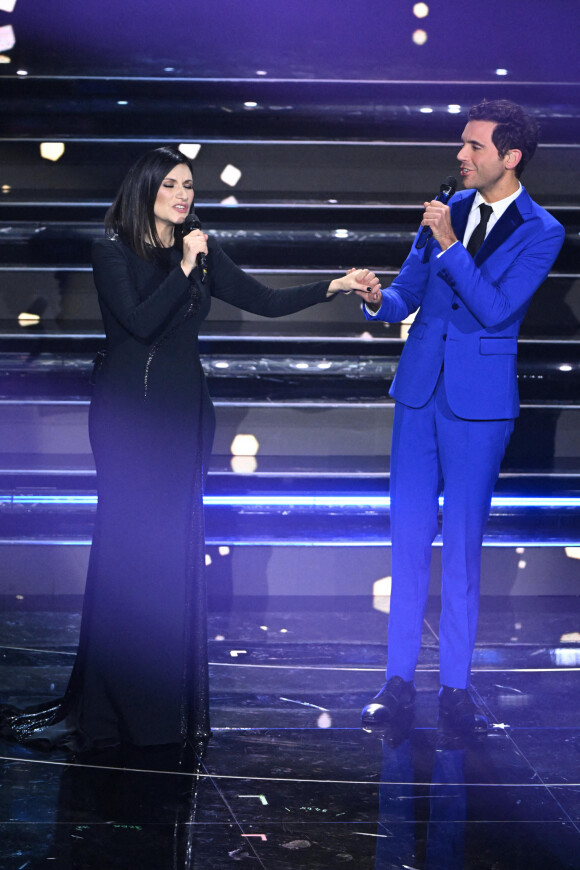 Laura Pausini, Mika sur la scène du 72ème Festival de la chanson italienne de Sanremo. Le 2 février 2022 