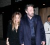 Jennifer Lopez et son compagnon Ben Affleck sont allés dîner en amoureux au restaurant Matu du quartier de Beverly Hills à Los Angeles, Californie, Etats-Unis, le 30 Janvier 2022. 
