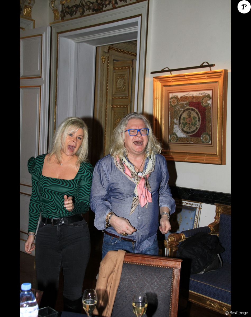 Sylvie et Pierre-Jean Chalençon - People lors d'une soirée cocktail chez Pierre-Jean de Chalençon au Palais Vivienne à Paris. Le 2 février 2022