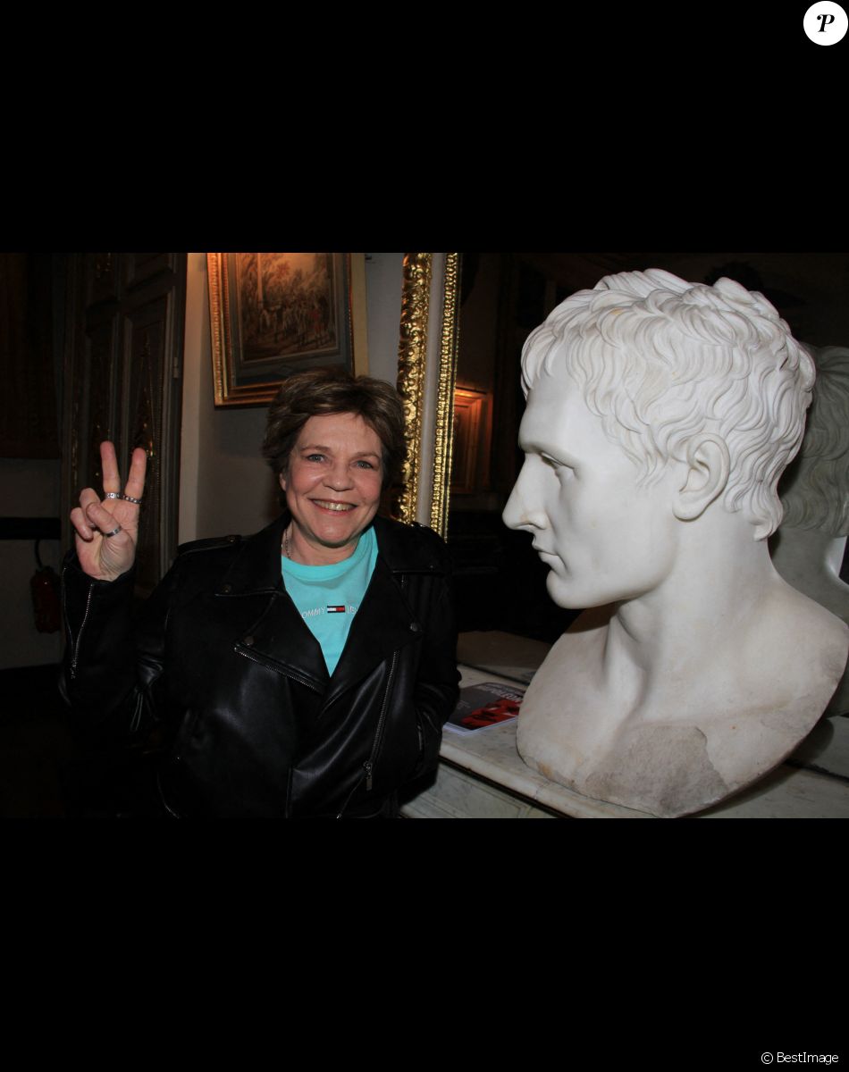 Sabine Paturel - People lors d'une soirée cocktail chez Pierre-Jean de Chalençon au Palais Vivienne à Paris. Le 2 février 2022