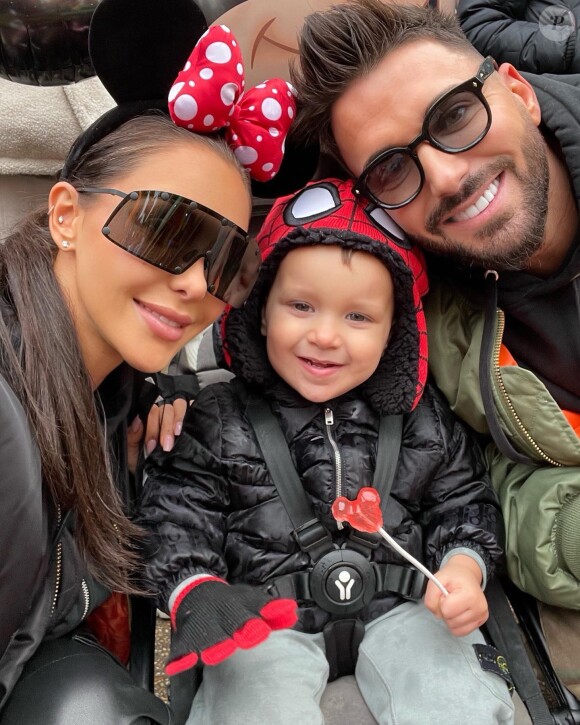 Nabilla est enceinte de son deuxième enfant. Avec son mari Thomas Vergara et leur fils aîné Milann, elle annonce la belle nouvelle sur Instagram.
