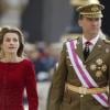 Felipe et Letizia d'Espagne assistent avec le roi Juan Carlos et la reine Sofia à la parade militaire du début d'année le 6 janvier 2010 à Madrid